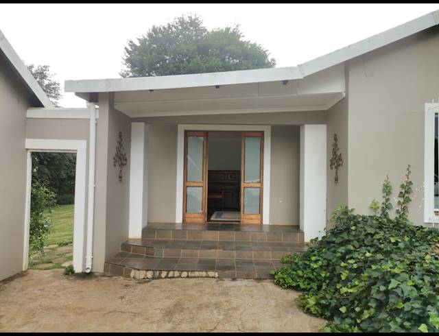 4 BEDROOM HOUSE SOLD IN UNDERBERG